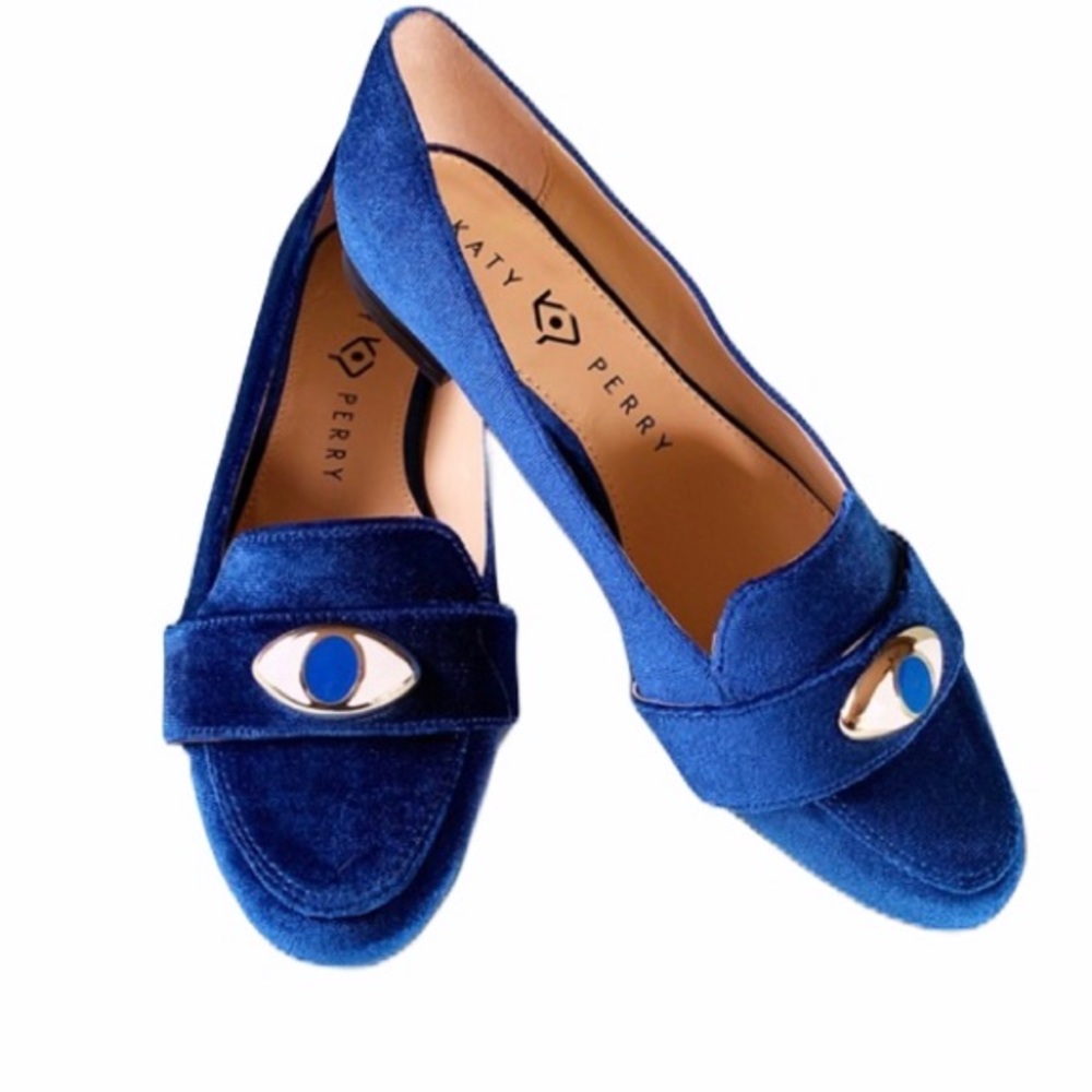NIB Katy Perry Harper Blue Velvet Flat w Eye Charm